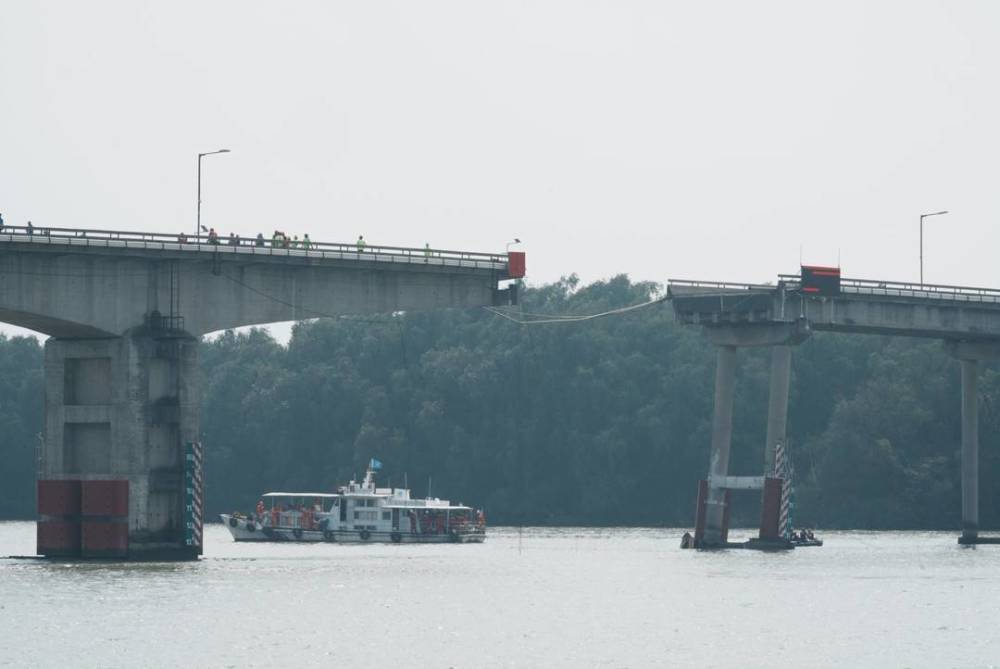 欧陆娱乐登录:广州沥心沙大桥被撞断事故5名拦车者拟认定见义勇为